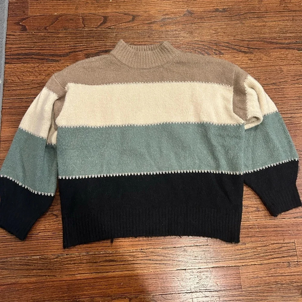 Elan Colorblock Sweater - Picture 2 of 8